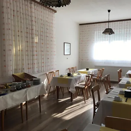 Gästehaus&Weingut Klein-2